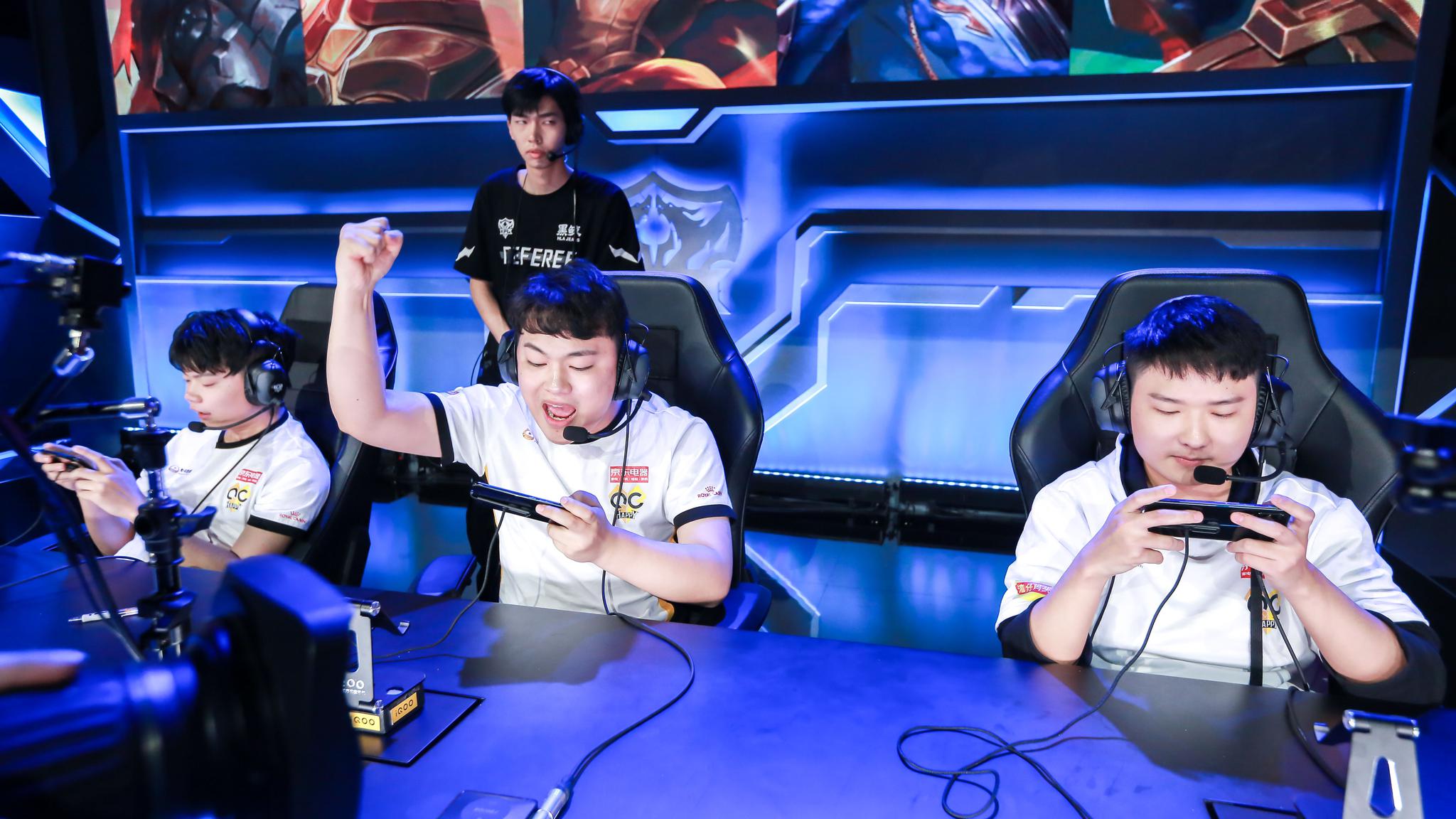 B1ad3 ：Vitality非常需要IEM科隆奖杯，比我们更需要