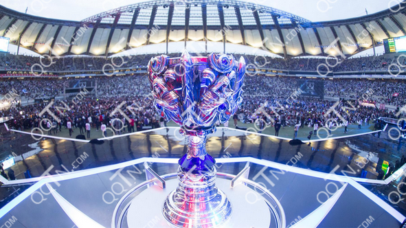 Anyone's Legend 在 LPL 第2分裂 2025 中领先 Ascend 组